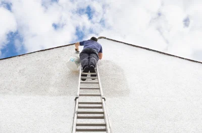 Peinture extérieure à Nieul-lès-Saintes — façades et ravalement